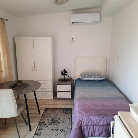 Appartement Studio Verunica à Zadar Extérieur photo